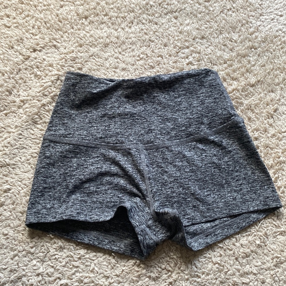 Beyond yoga spacedye high rise hot shorts